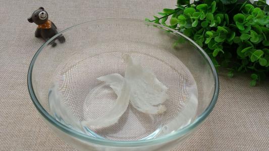 燕窩在泡發(fā)過(guò)程中需要注意哪些問題？